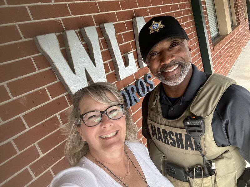 Image for the Tweet beginning: So thankful for our police